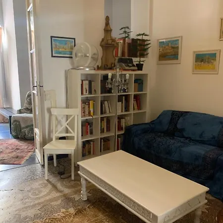 Gold Pensión Génova